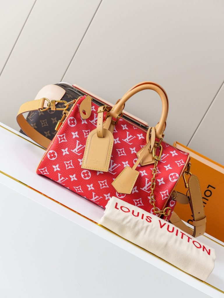 Louis Vuitton Handbag M24425