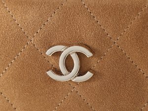 Shoulder Bag 6211 in Brown