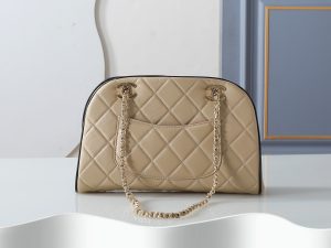 Chanel Handbag 4912