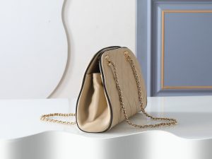 Chanel Handbag 4912