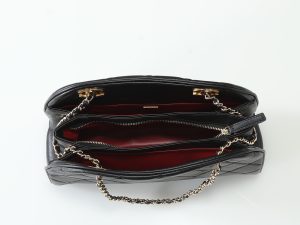 Chanel Handbag 4912 in Black