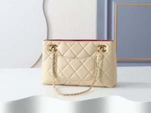 Chanel Shoulder Bag 4940