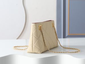 Chanel Shoulder Bag 4940