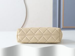Chanel Shoulder Bag 4940