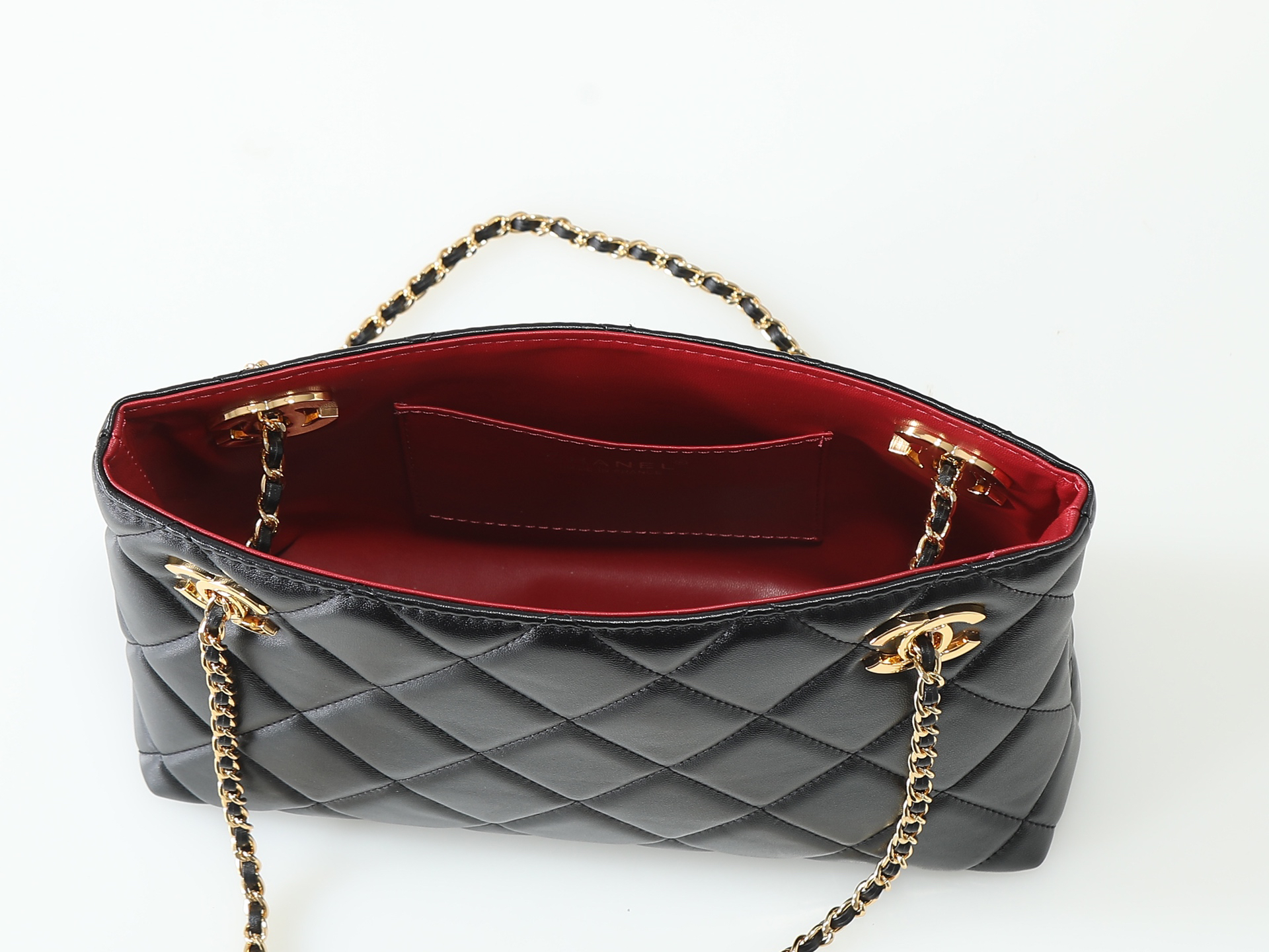 Chanel Shoulder Bag 4940 in Black