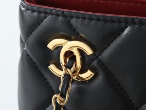 Chanel Shoulder Bag 4940 in Black