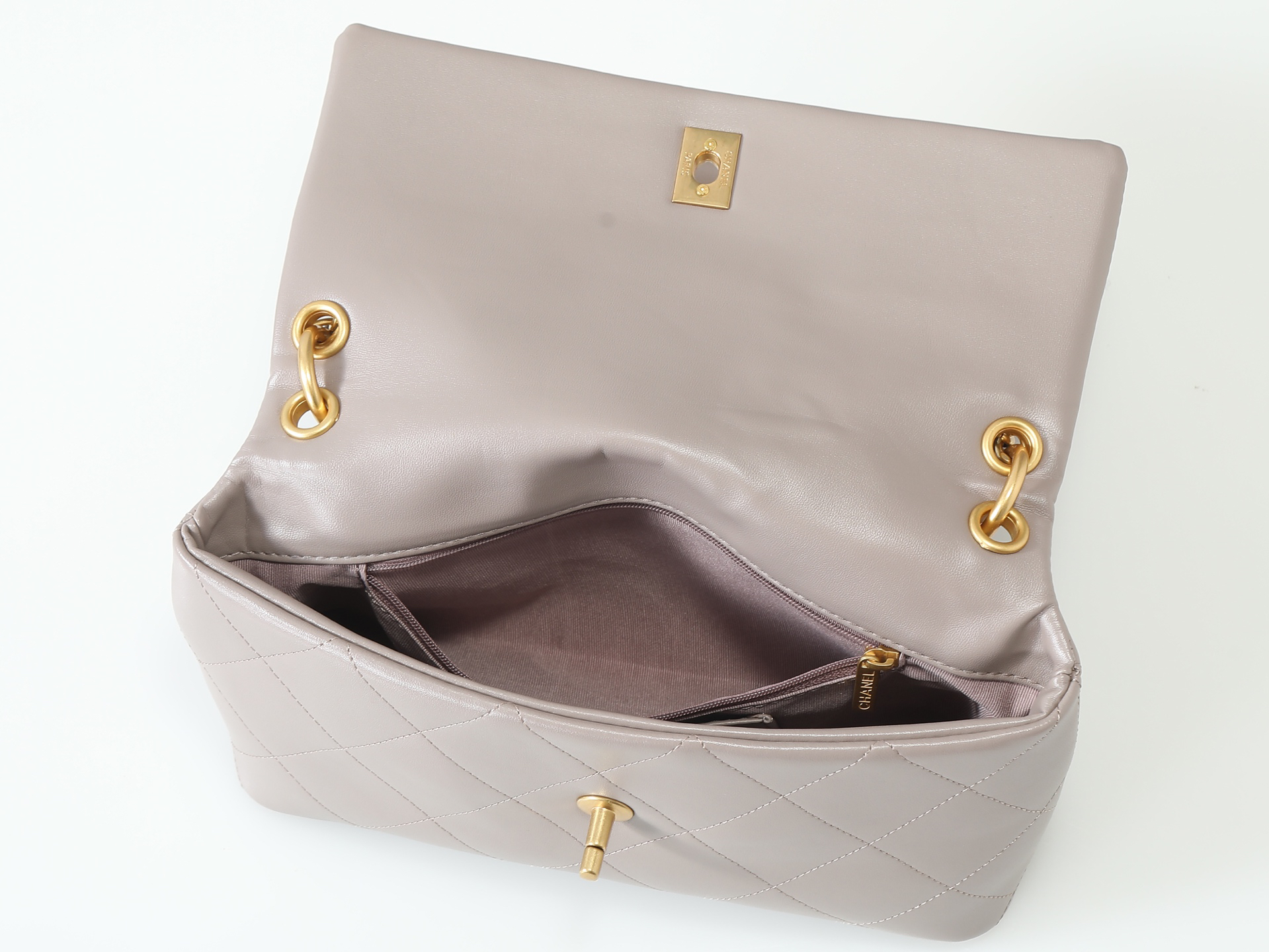 Chanel Shoulder Bag 6112 in Grey