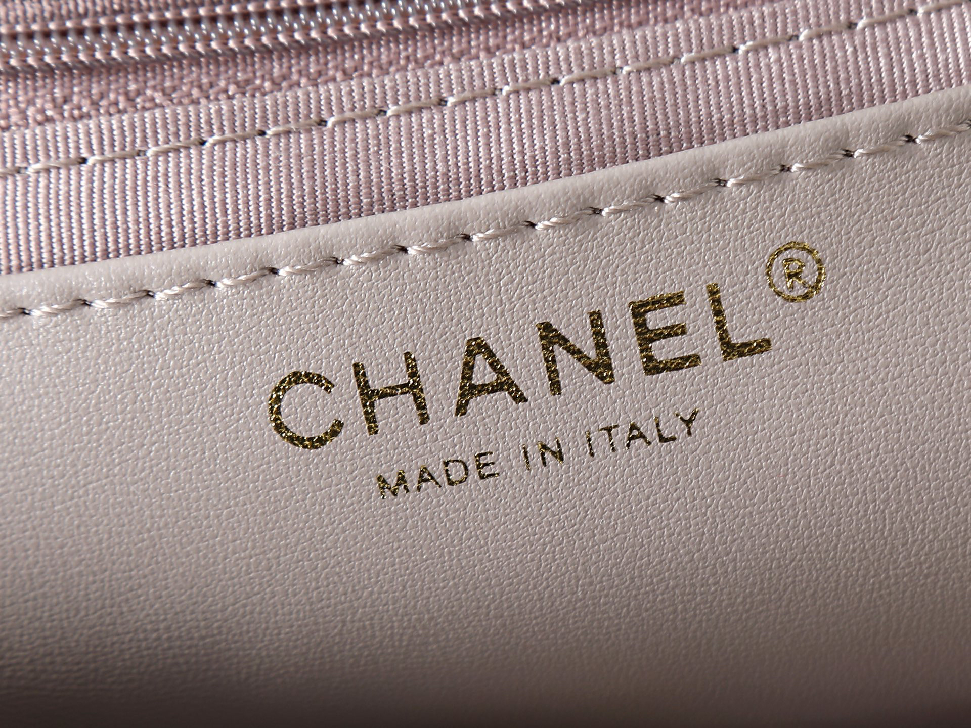 Chanel Shoulder Bag 6112 in Grey