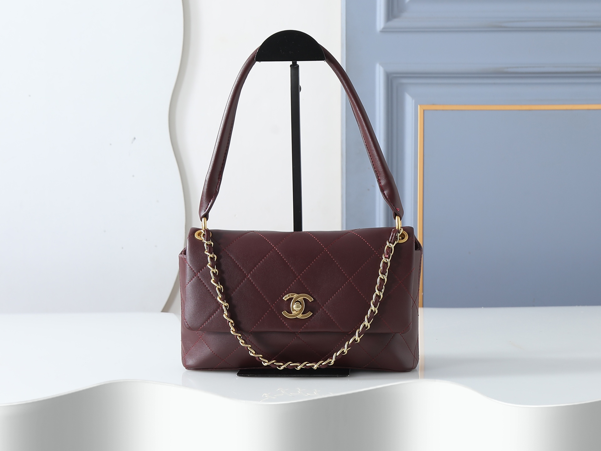 Chanel Shoulder Bag 6112
