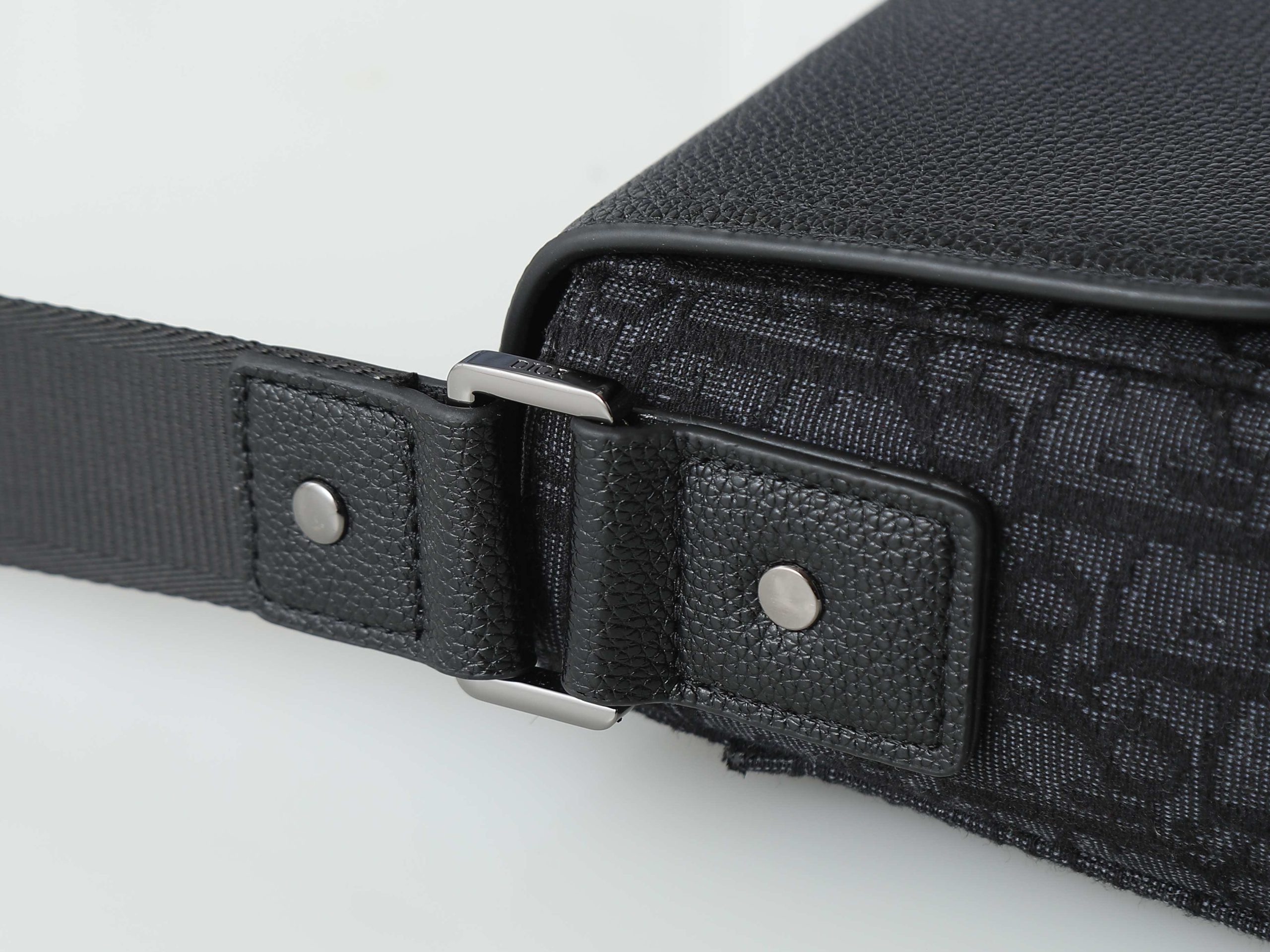 Shoulder Bag in Black