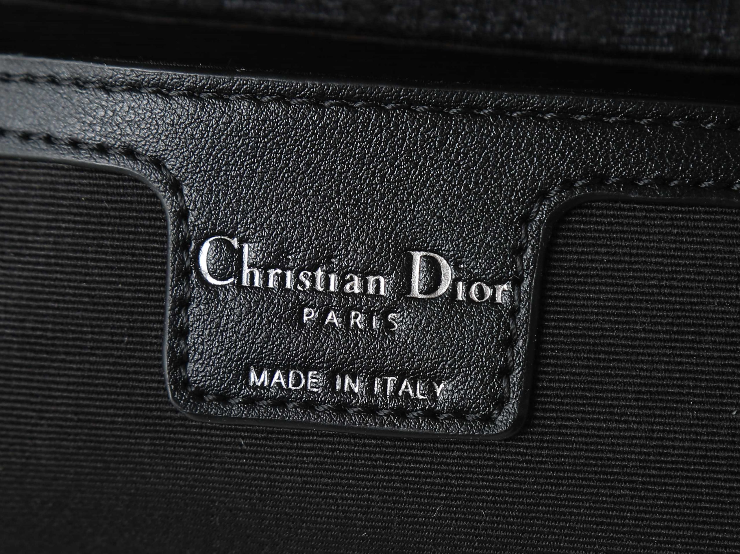 Shoulder Bag in Black