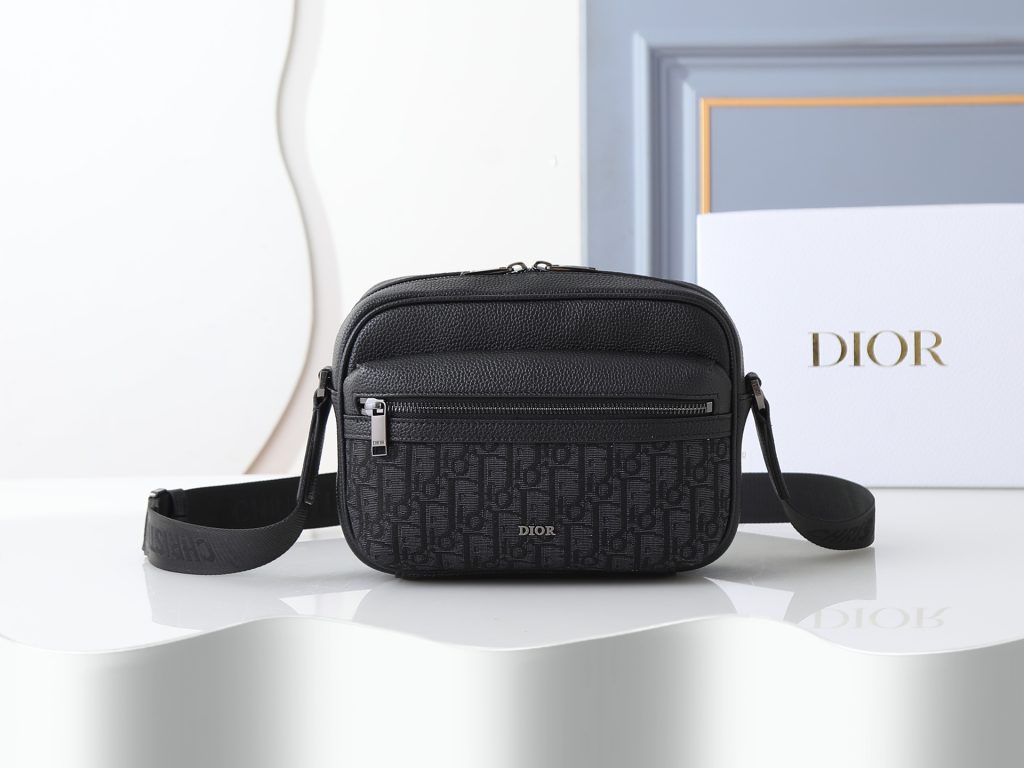 Dior Shoulder Bag 0340 in Black