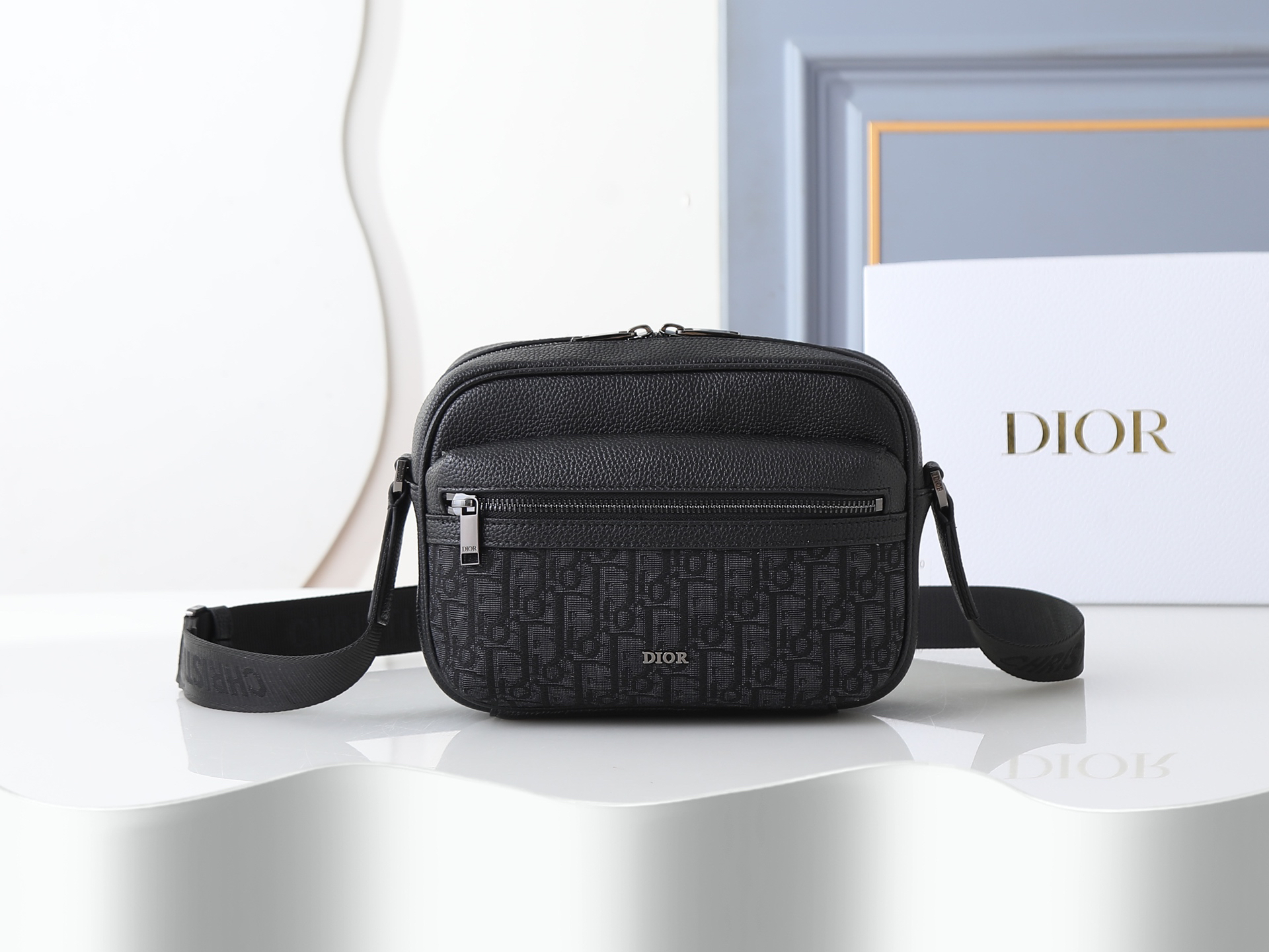 Dior Shoulder Bag 0340 in Black