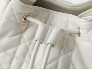 Handbag 2851 in White