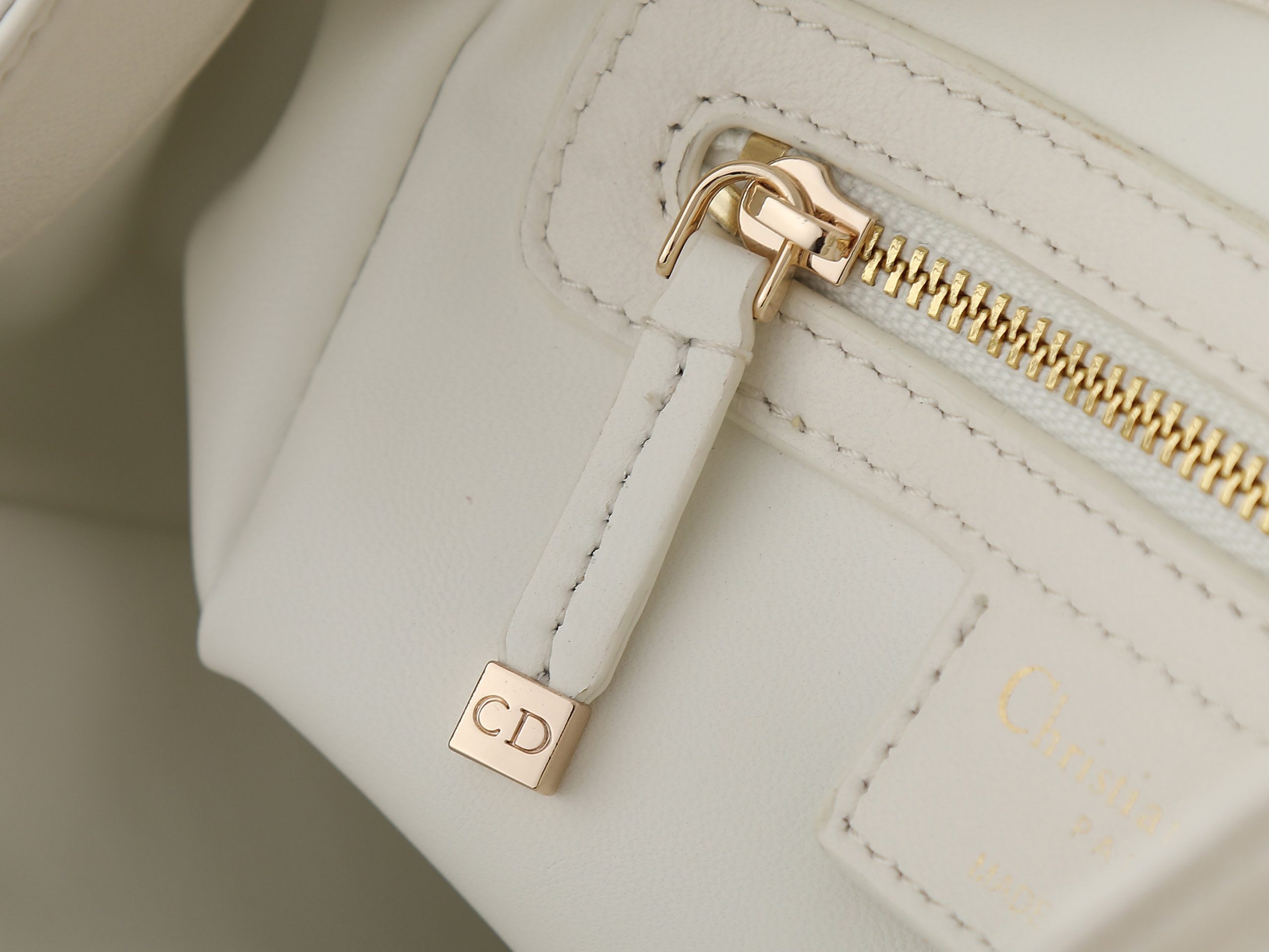 Handbag 2851 in White