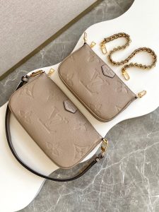 Louis Vuitton Handbag M22670 in Black