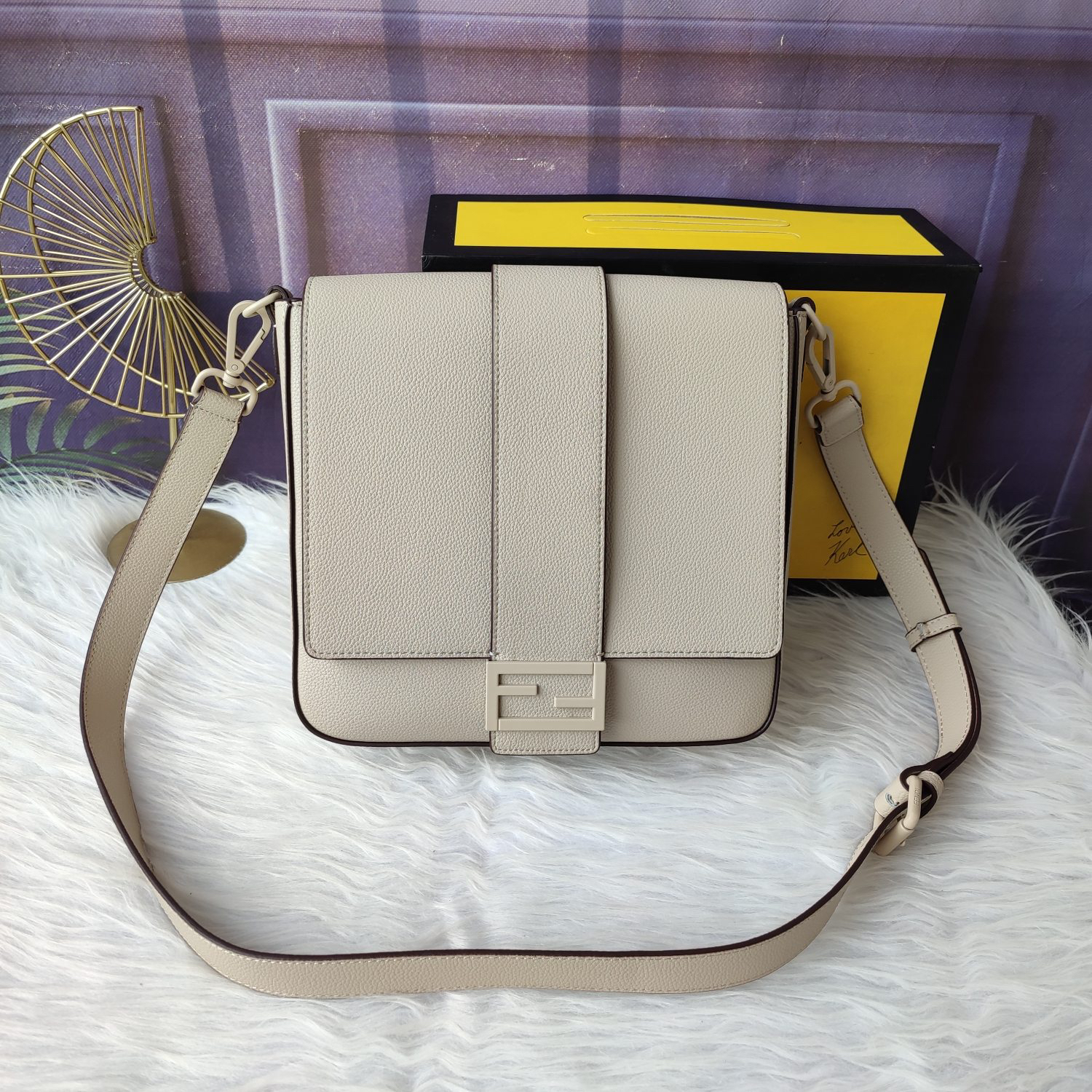 Fendi Shoulder Bag 7VA537