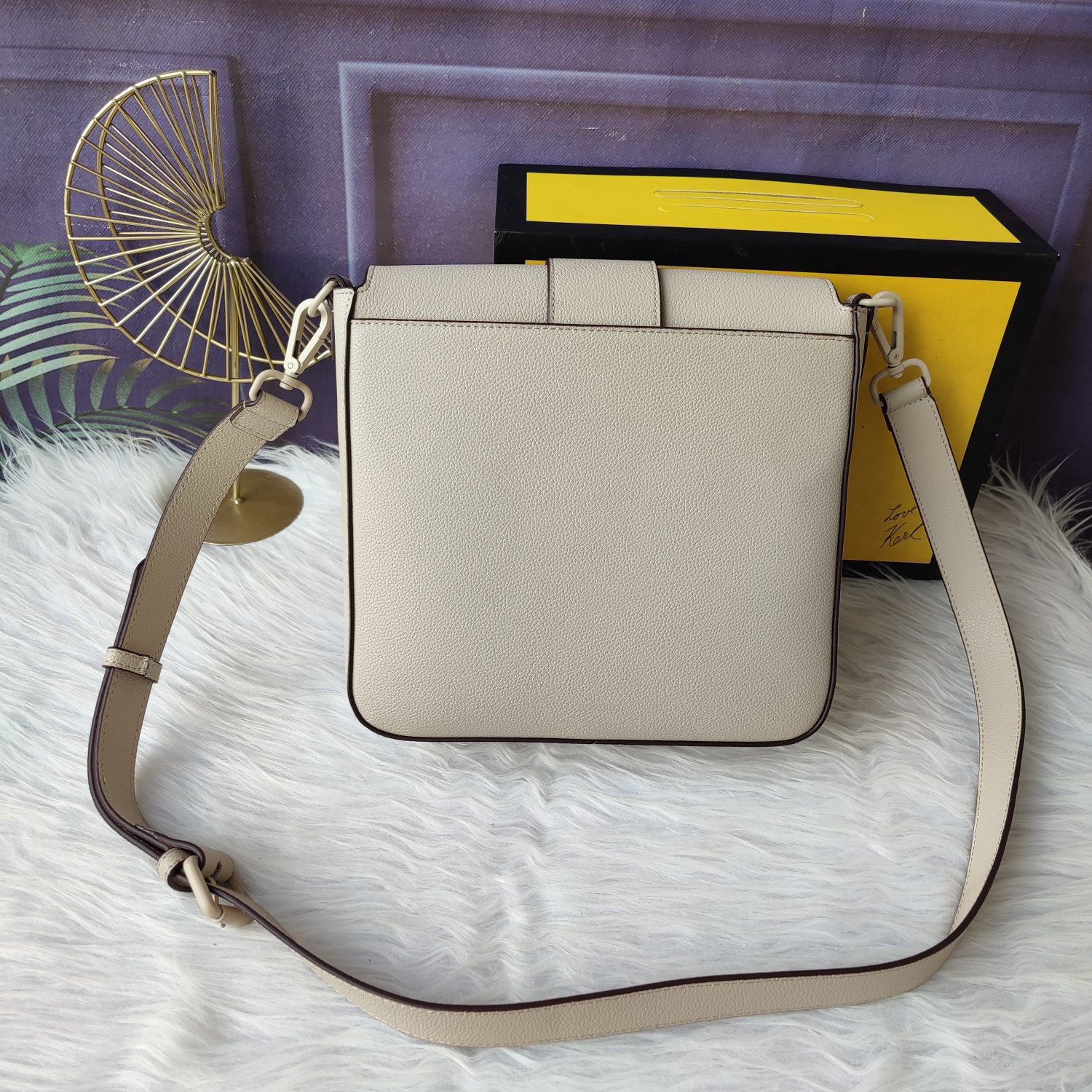 Fendi Shoulder Bag 7VA537
