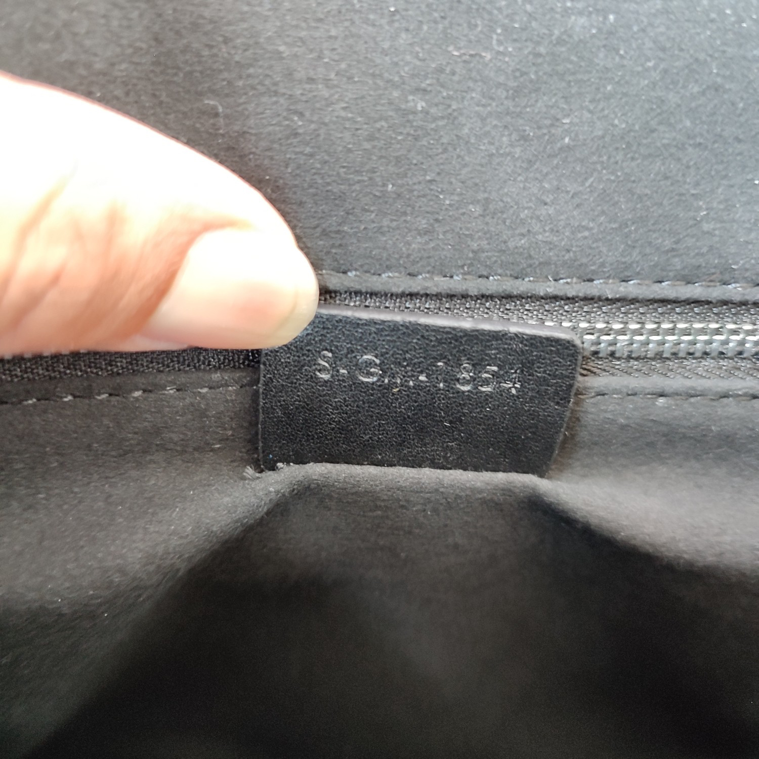 Fendi Shoulder Bag 7VA537
