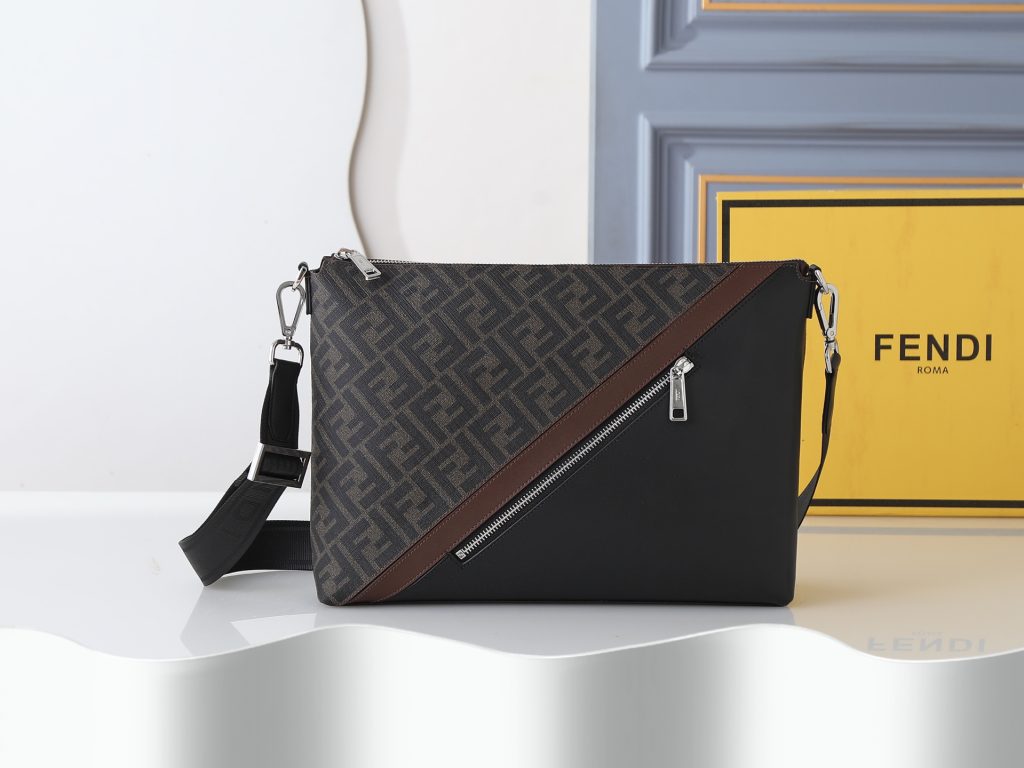 Handbag F7VA470 in Brown