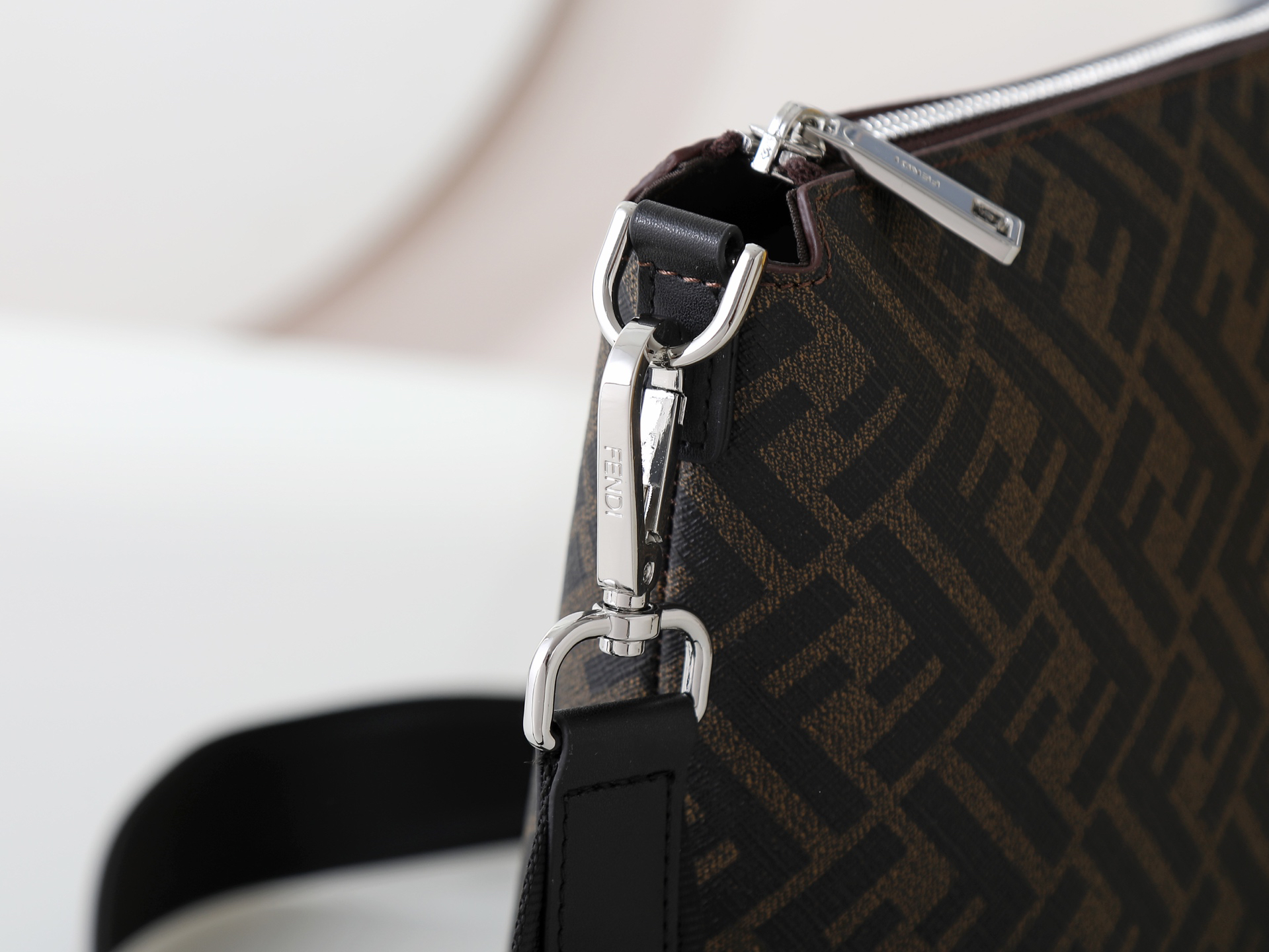 Handbag F7VA470 in Brown