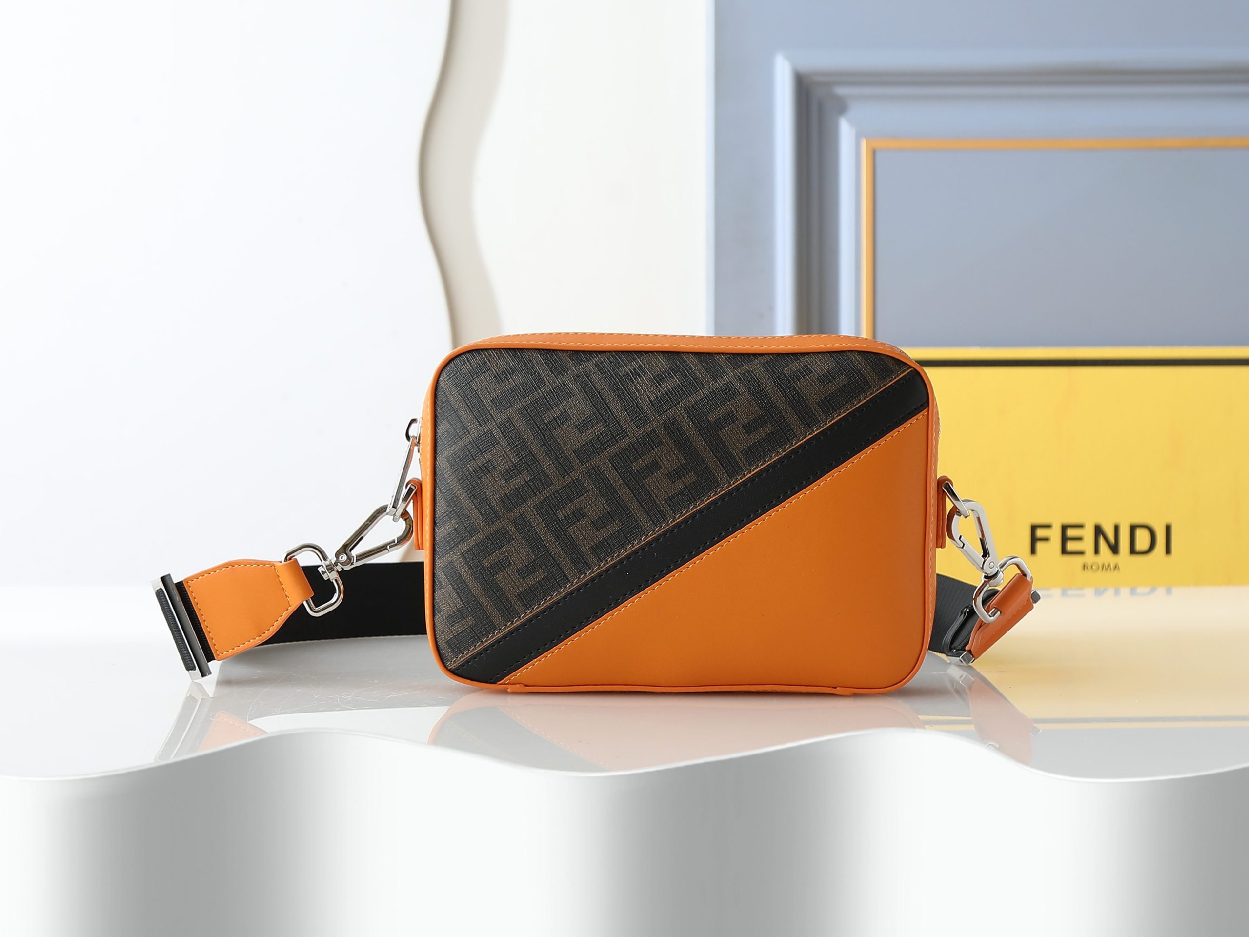 Shoulder Bag F7M0286