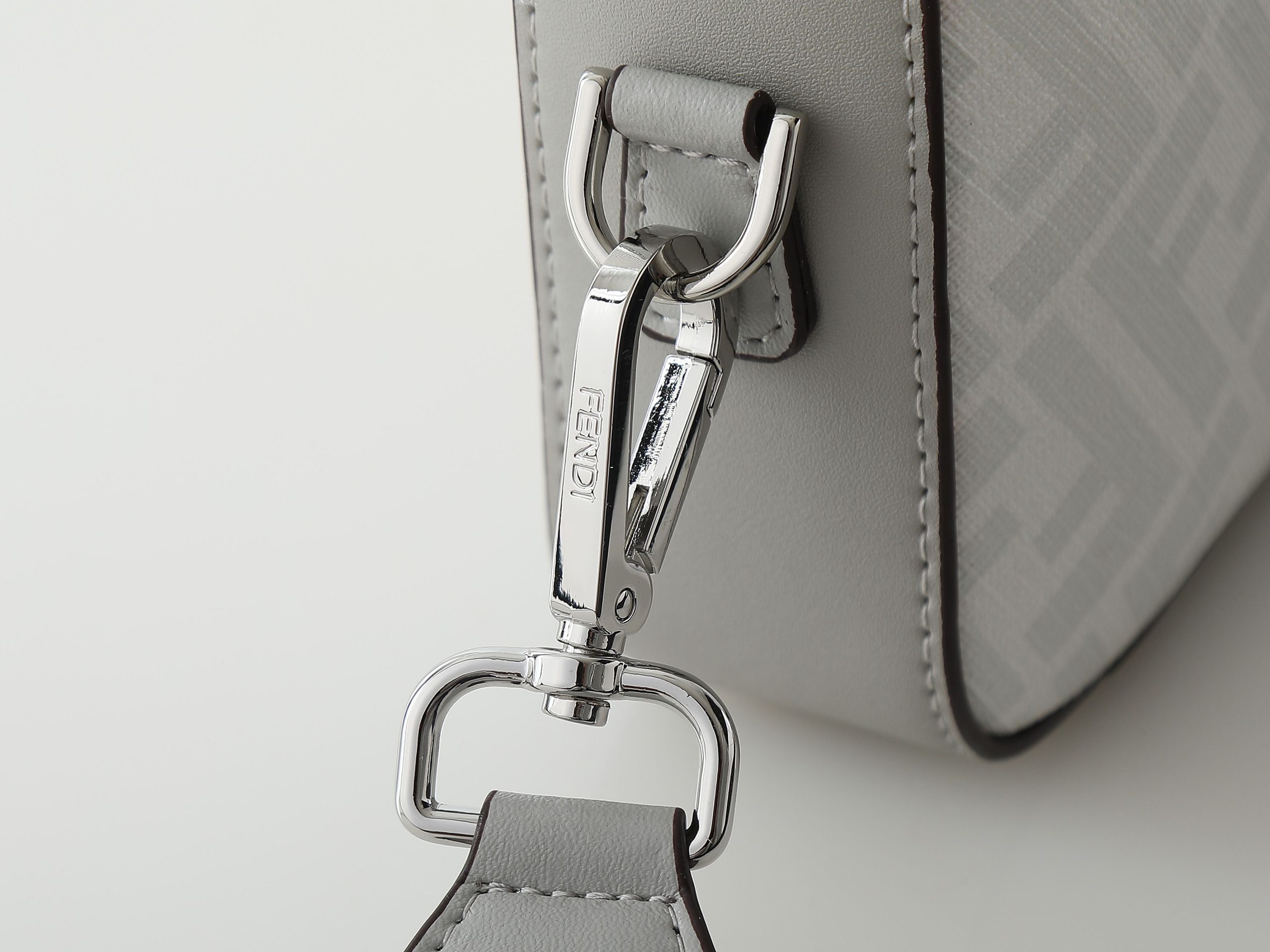 Shoulder Bag F7M0286 in Grey