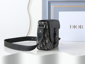 Shoulder Bag in Black