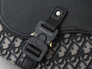 Shoulder Bag in Black