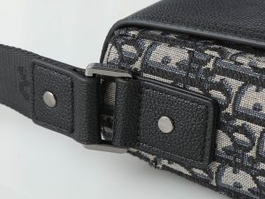 Shoulder Bag in Black