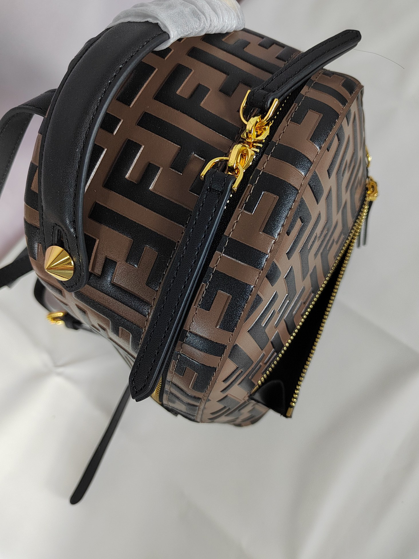 Backpack 8BZ038 in Brown
