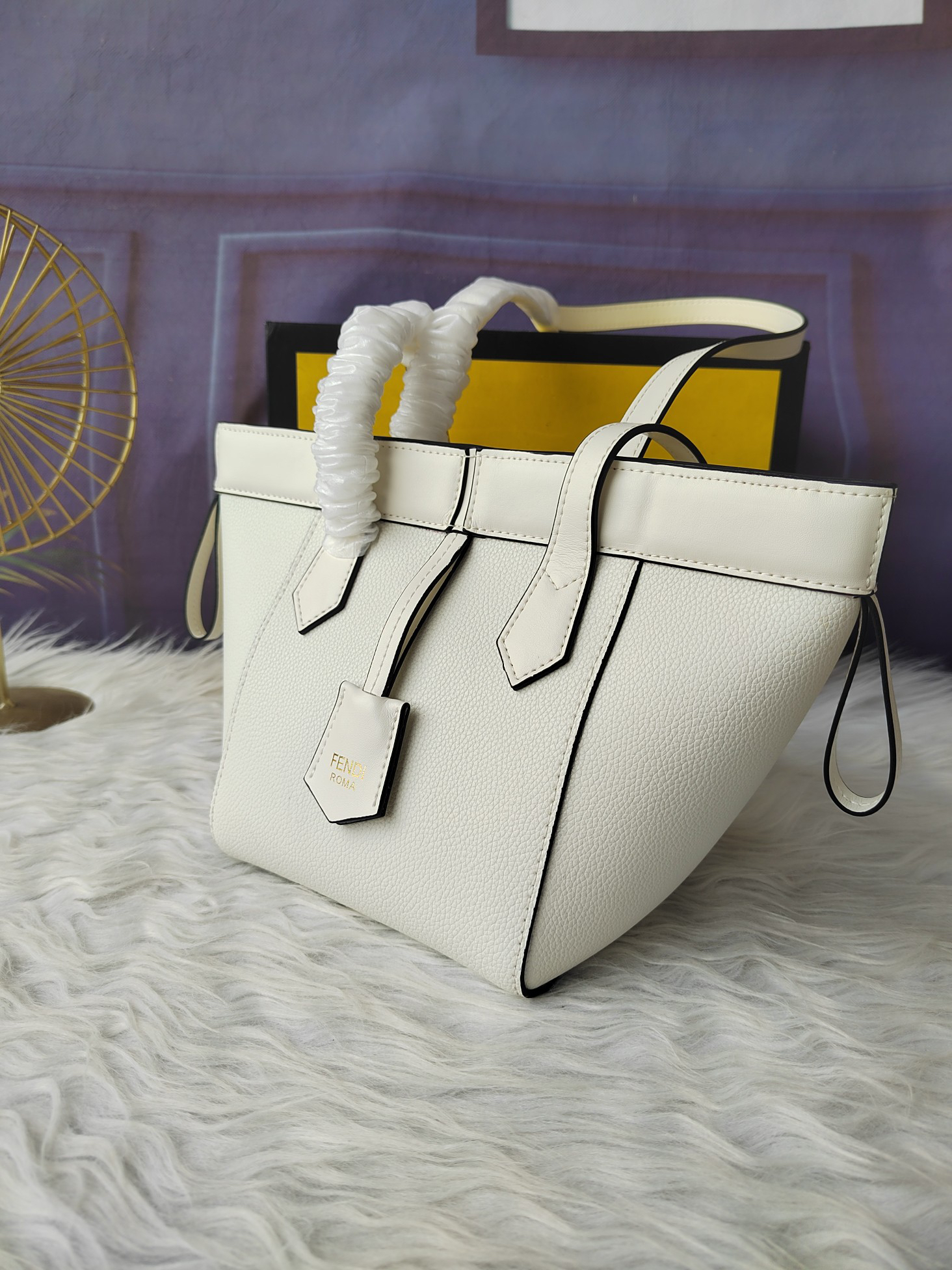Bucket Bag 8BS083 in White