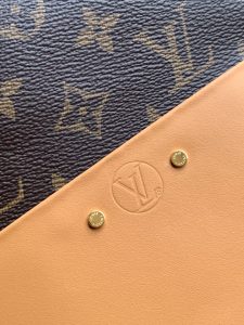 Louis Vuitton Shoulder Bag