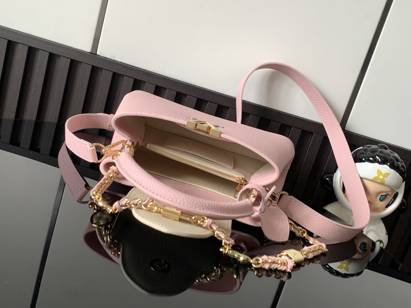 Louis Vuitton Handbag M23951