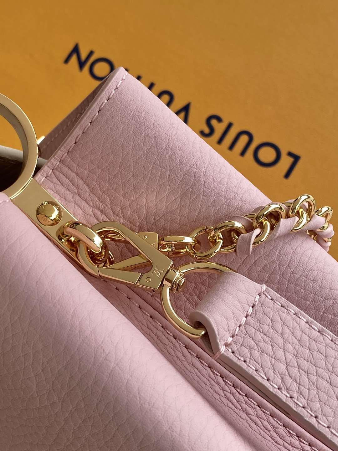 Louis Vuitton Handbag M23951