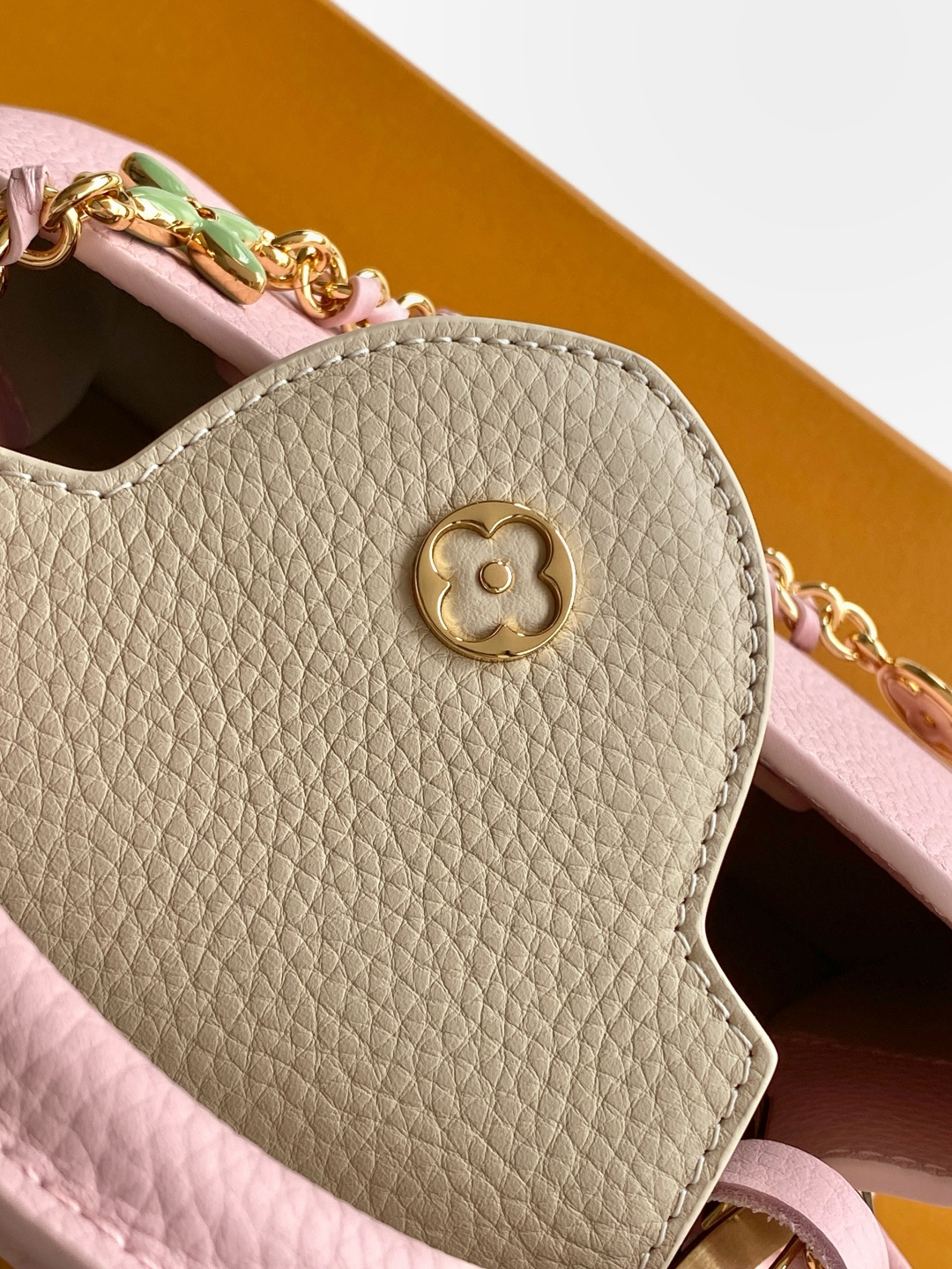 Louis Vuitton Handbag M23951