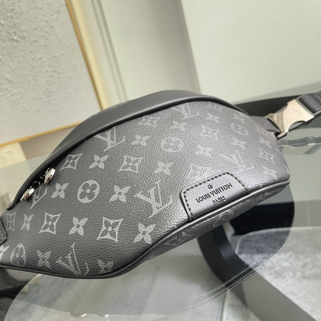 Louis Vuitton Waist Bag M46035