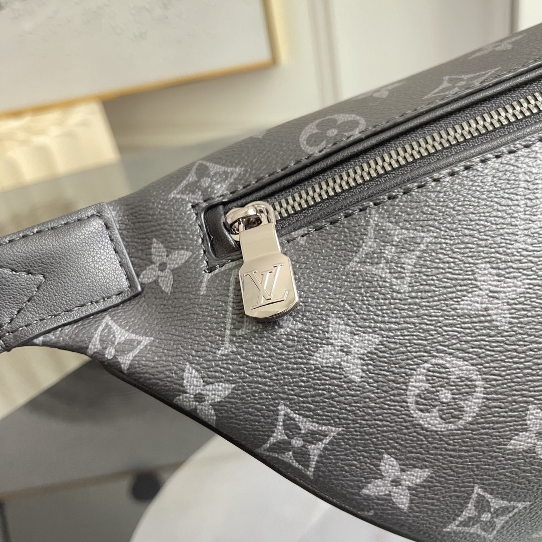Louis Vuitton Waist Bag M46035