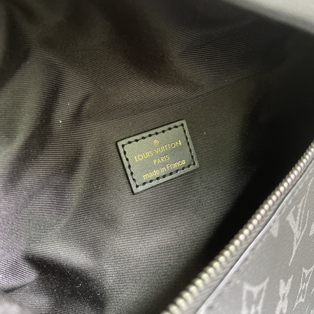 Louis Vuitton Waist Bag M46035