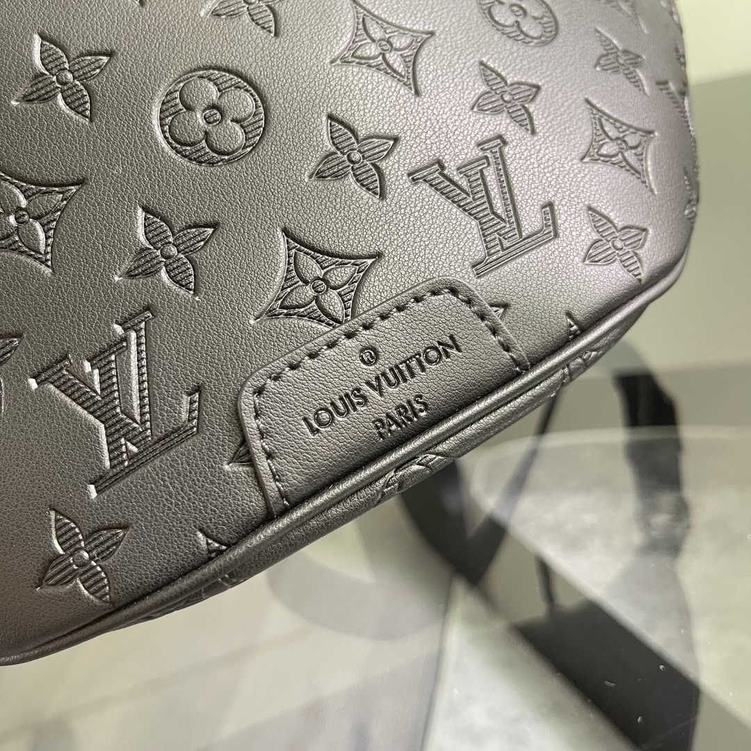 Louis Vuitton Waist Bag M46036