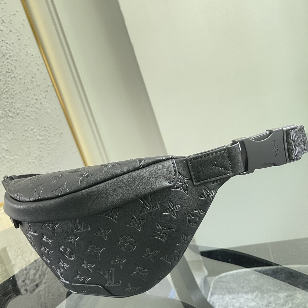 Louis Vuitton Waist Bag M46036