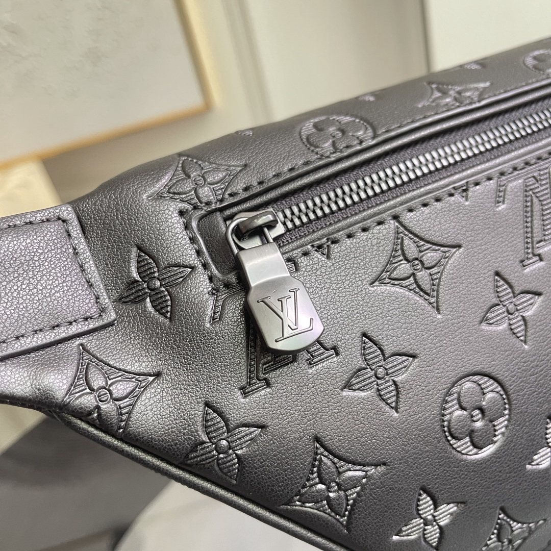 Louis Vuitton Waist Bag M46036