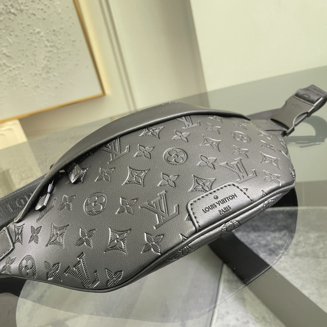 Louis Vuitton Waist Bag M46036
