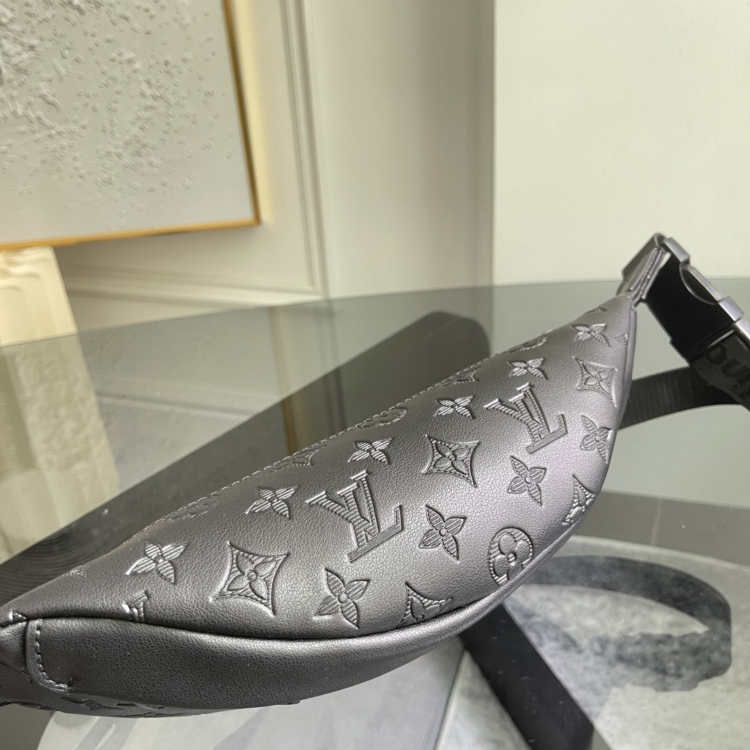 Louis Vuitton Waist Bag M46036