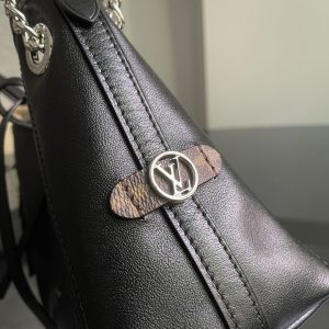 Louis Vuitton Handbag M12888 in Black