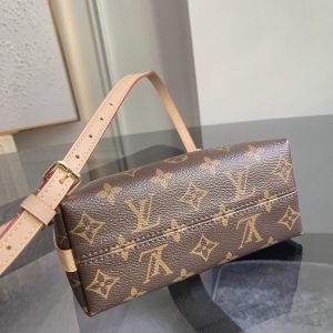 Louis Vuitton Handbag M29099