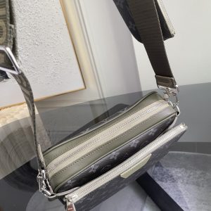 Louis Vuitton Messenger Bag M2862