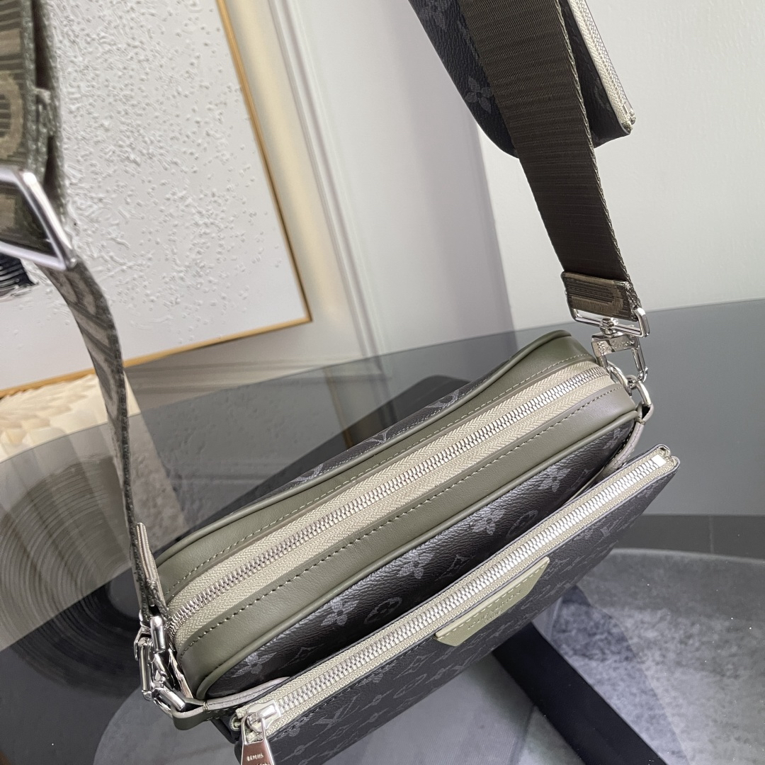 Louis Vuitton Messenger Bag M2862