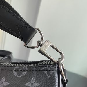 Louis Vuitton Shoulder Bag M46655