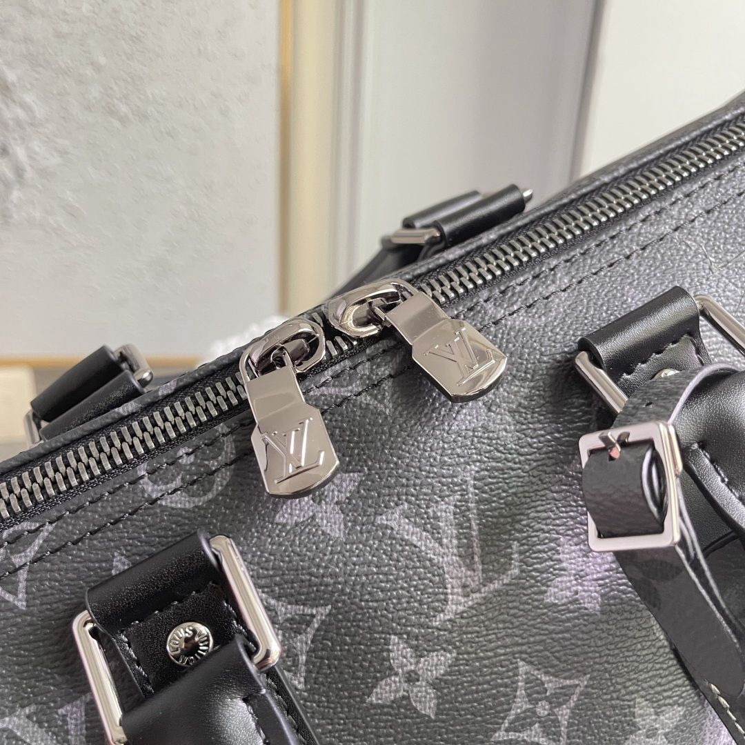 Louis Vuitton Shoulder Bag M46655